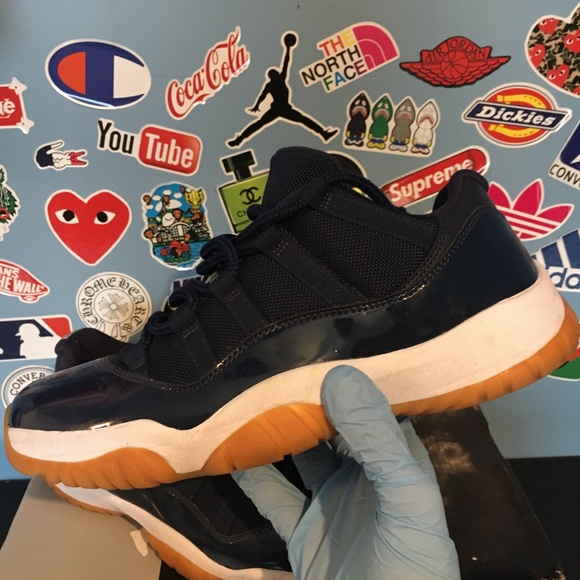 Jordan 11 Retro ‘Navy Gum’ - Picture 2 of 6